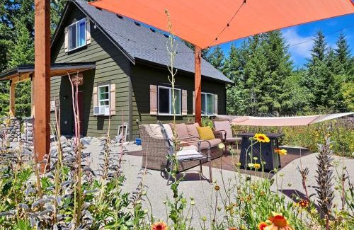Eatonville Casa | Stunning Mt Rainier Views!tahoma Ridge Cottage