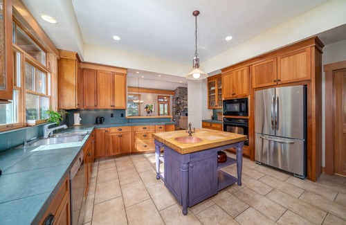 Murphys Casa | Stunning Murphys Villa, Views, AC and Pet Friendly, Sleeps 10