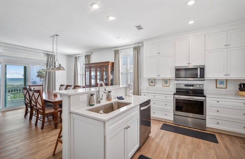 Beaufort Casa | STUNNING NEW LISTING - Ocean and Beach Views - Sleeps 12