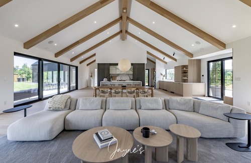 Mulmur Casa | Stunning New 5 Bed 5 Bath Country Home!
