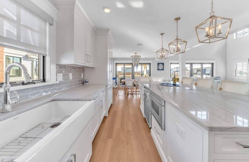 Avalon Casa | Avalon- "Saltwater Vista" Stunning New 6 Bedroom w/ Pool