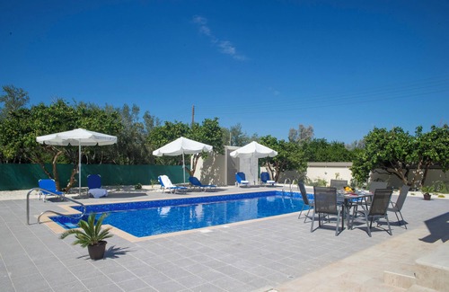 Argaka Villa | Impresionante villa frente a la playa, a 100 metros de la playa, gran piscina, zona maravillosa