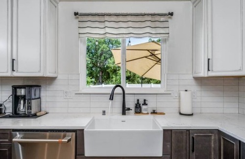 Murphys Casa | Stunning New Horse and Hare Inn