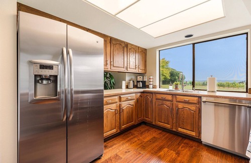 Ladd Hill Casa | Stunning New Listing - Beckham Estate Vineyard Guesthouse