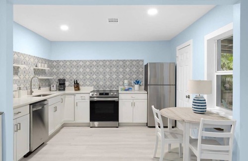 McGregor Casa | Stunning Newly Renovated River District Residence