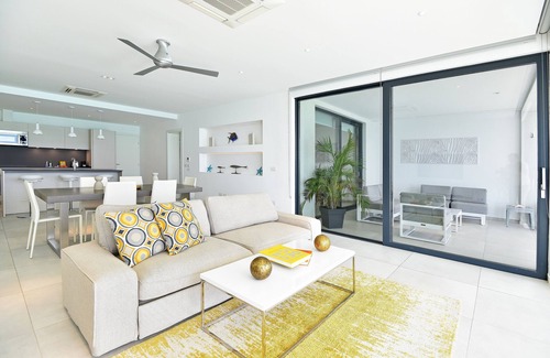Belair Apartamento | Impresionante vista al mar en St Maarten -3BD