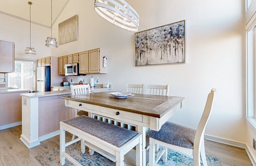Castroville Casa | Stunning ocean-view home with W/D, sauna, tennis court, & patio - beach access