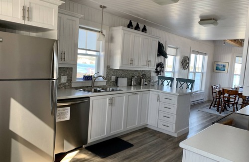 Trinity Cabaña | Stunning Ocean View Vacation Home, Trinity NL