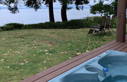 Regional District of Nanaimo Cabaña | Casa frente al mar con encanto en Lantzville!