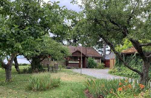 Regional District of Nanaimo Cabaña | Casa frente al mar con encanto en Lantzville!