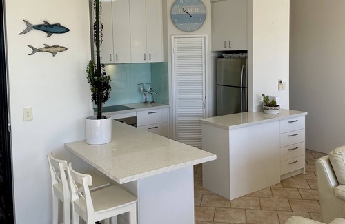 Dunsborough Casa | Stunning Oceanfront villa with panoramic views,only 5 minute walk to Dunsborough