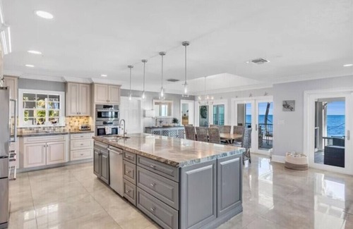 Islamorada Casa | NEW! Stunning 2-acre Oceanfront Estate with Private Pool ~ Beach. Very private