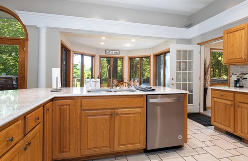 The Galena Territory Casa | Stunning on South Golf Course; Golden Tee, Patio TV, Fire Pit, Hot Tub & More!!