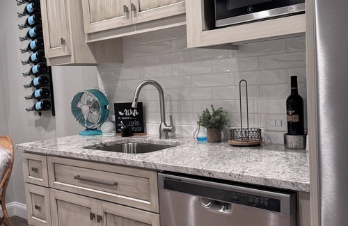 Myers Park Apartamento | Stunning one-bedroom apartment located in the Myers Park neighborhood.