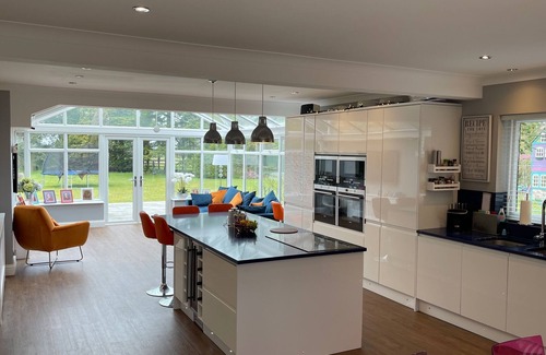 Watlington Casa | Stunning Oxfordshire 5 Bedroom House in 2 acres