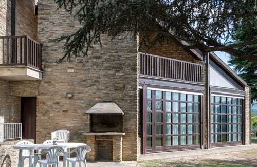 Santo Stefano Belbo Casa | Casa de vacaciones privada con WIFI, piscina privada, TV, terraza, mascotas permitida, aparcamiento