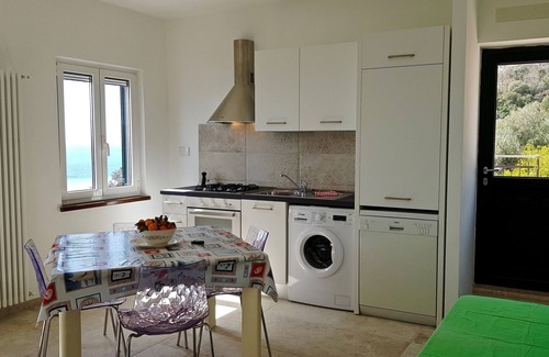 Finale Ligure Apartamento | Stunning panoramic terrace overlooking the sea