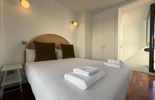 Cuatro Caminos Apartamento | Stunning Penthouse in Tetuan for 4 pax - Coruña