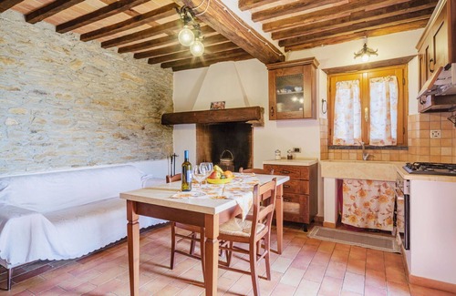 Montignoso Villa | Preciosa casa de vacaciones privada para 2 personas con WIFI, TV y mascotas permitida