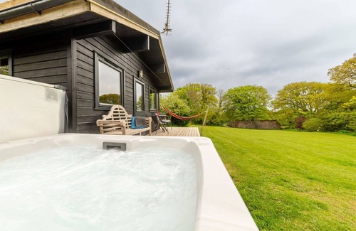 Brazzacott Casa | Casa de vacaciones privada con jacuzzi, WIFI, TV, terraza, mascotas permitida, vista panorámica
