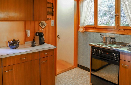 Barboleusaz Casa | Estupenda casa de vacaciones privada para 8 personas con WIFI, TV y balcón