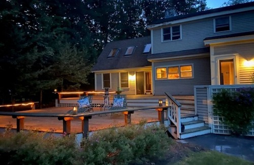 Arlington Casa | Stunning private Country home in Arlington, VT!
