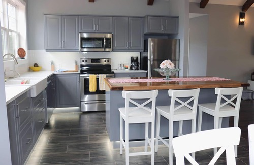 Green Gables Cabaña | Impresionante, nuevo y privado treed lot en Cavendish.