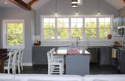 Green Gables Cabaña | Impresionante, nuevo y privado treed lot en Cavendish.