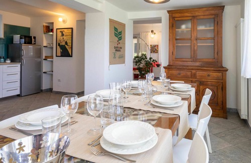 Casalborgone Casa | Maravillosa casa de vacaciones privada con A/C, WIFI, TV, patio, vista panorámica y aparcamiento