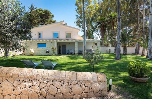 Eastern Sicily Villa | Casa de vacaciones privada con A/C, WIFI, TV, vista panorámica, aparcamiento, cerca de Siracusa