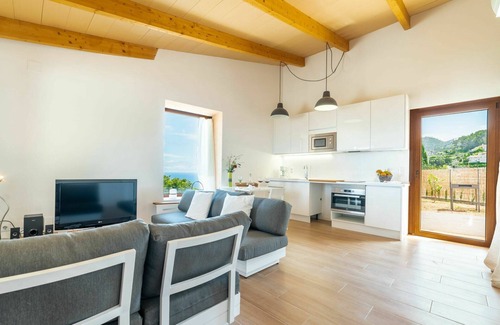 Banyalbufar Casa | Maravillosa casa de vacaciones privada para 2 personas con A/C, WIFI, TV y patio