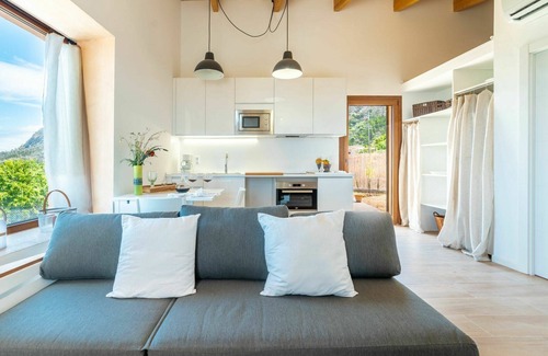 Banyalbufar Casa | Maravillosa casa de vacaciones privada para 2 personas con A/C, WIFI, TV y patio
