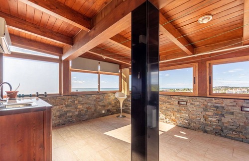 Comarruga Casa | Preciosa casa de vacaciones privada con A/C, piscina privada, WIFI, TV, terraza y aparcamiento