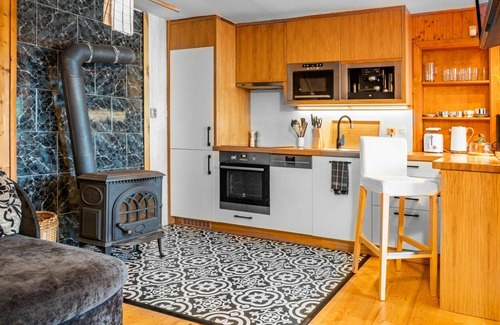 Zabovresky Casa | Estupenda casa de vacaciones privada para 5 personas con WIFI, TV, terraza y aparcamiento