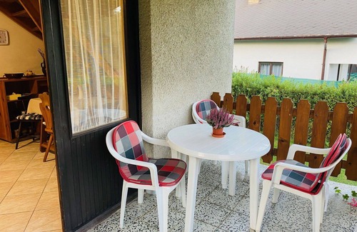 Zabovresky Casa | Preciosa casa de vacaciones privada para 5 personas con WIFI, TV, terraza y mascotas permitida