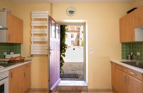 La Tagniere Casa | Estupenda casa de vacaciones privada con piscina, WIFI, TV, patio, mascotas permitida y aparcamiento