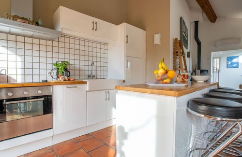 La Mole Casa | Maravillosa casa de vacaciones privada con piscina privada, WIFI, A/C, TV, terraza, aparcamiento