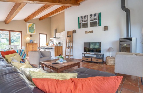 La Mole Casa | Maravillosa casa de vacaciones privada con piscina privada, WIFI, A/C, TV, terraza, aparcamiento