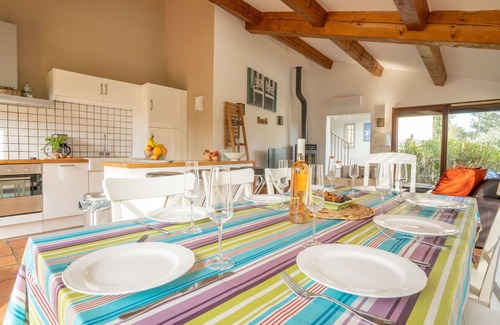 La Mole Casa | Maravillosa casa de vacaciones privada con piscina privada, WIFI, A/C, TV, terraza, aparcamiento
