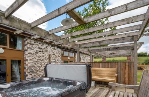 Garn Fadryn Casa | Casa de vacaciones privada con jacuzzi, WIFI, TV, patio, vista panorámica