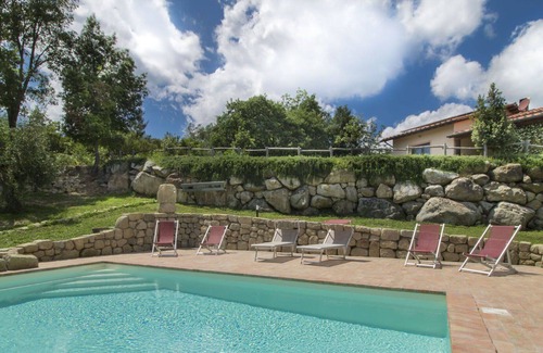 Roccastrada Villa | Preciosa casa de vacaciones privada con WIFI, piscina privada, A/C, TV, patio y aparcamiento