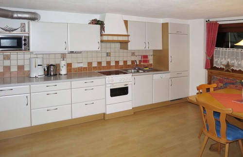 Distelberg Casa | Maravillosa casa de vacaciones privada para 8 personas con piscina, WIFI, TV, patio y aparcamiento
