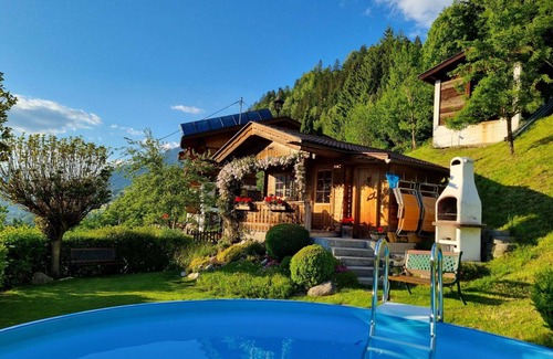 Distelberg Casa | Maravillosa casa de vacaciones privada para 8 personas con piscina, WIFI, TV, patio y aparcamiento