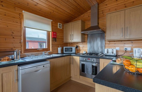 Kinross Casa | Estupenda casa de vacaciones privada para 6 personas con WIFI, TV, balcón y mascotas permitida