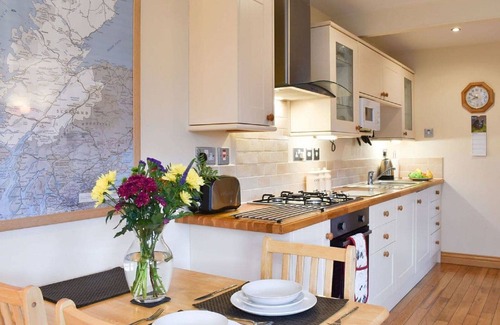 East Lewiston Casa | Stunning private villa with WIFI, TV, terrace, pets allowed, panoramic view and parking