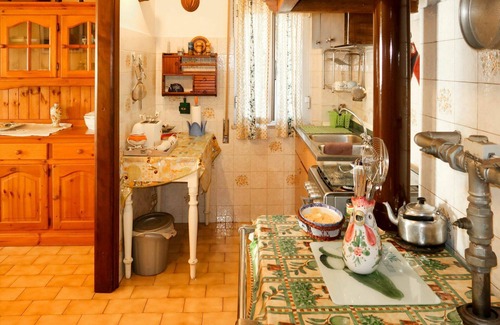 Aurigo Casa | Estupenda casa de vacaciones privada con WIFI, TV, terraza, vista panorámica, aparcamiento