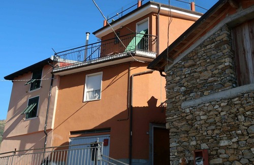 Aurigo Casa | Estupenda casa de vacaciones privada con WIFI, TV, terraza, vista panorámica, aparcamiento