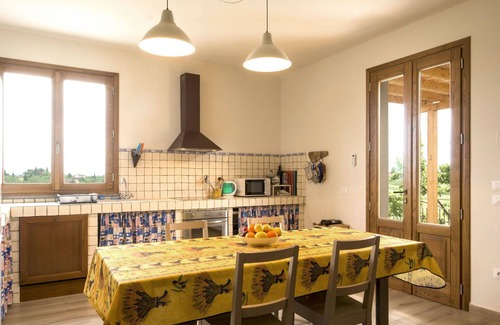 Fucecchio Villa | Maravillosa casa de vacaciones privada con WIFI, piscina, A/C, vista panorámica, aparcamiento