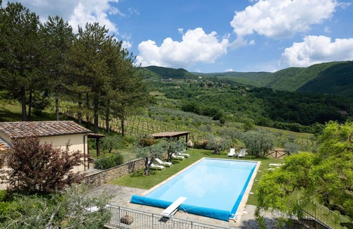 Subbiano Villa | Casa de vacaciones privada con piscina privada, WIFI, A/C, jacuzzi, TV, terraza, cerca de Arezzo
