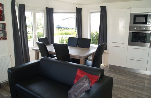 Dordtse Biesbosch Casa | Preciosa casa de vacaciones privada para 6 personas con WIFI, piscina, TV y terraza